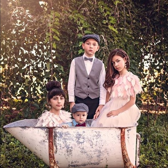 🌹Welcome to Rose Street See Link - Picture 1 of 8